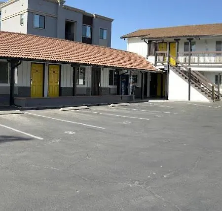 Escondido Inn